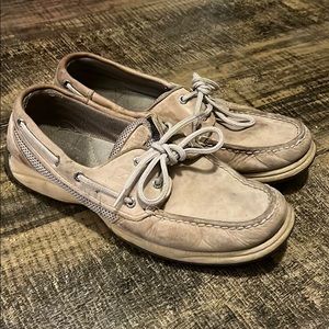 Sperry topsiders